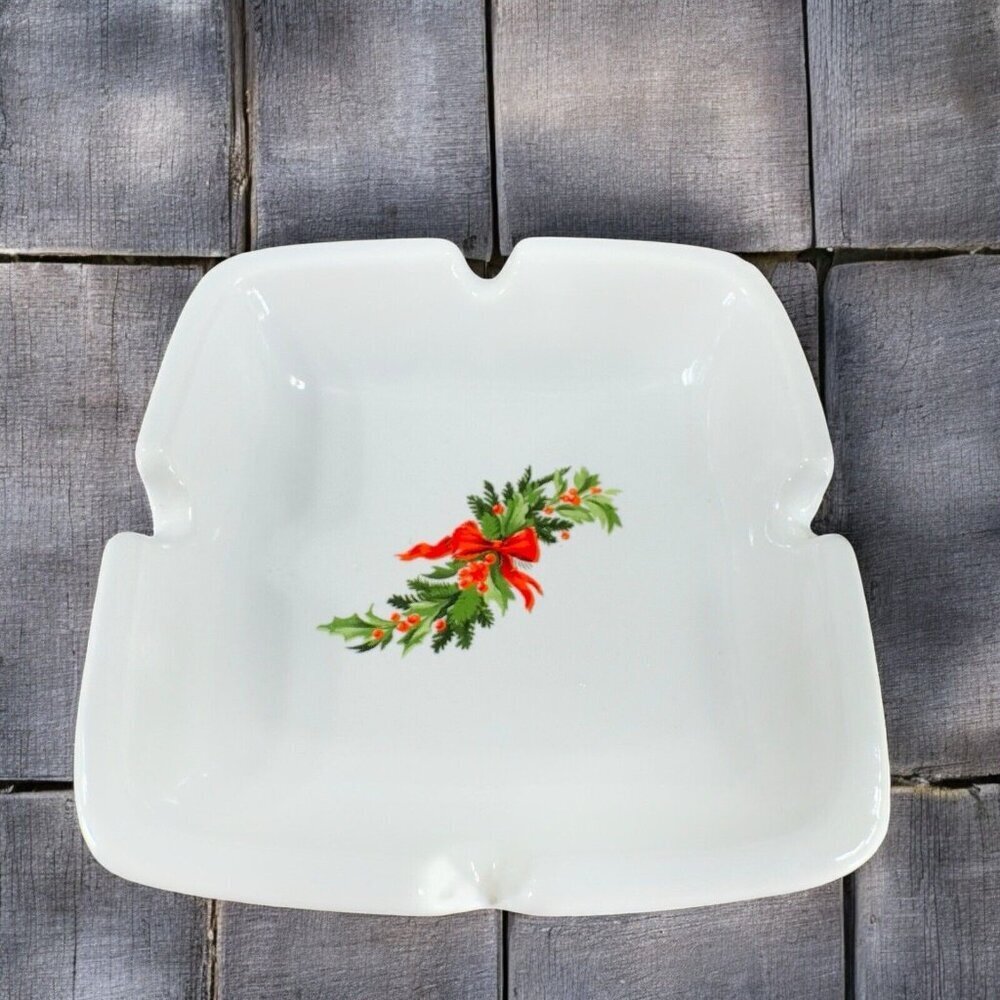 Vintage Haeger Christmas‎ Holly Ashtray Holiday Christmas Heritage Tray Dish VTG